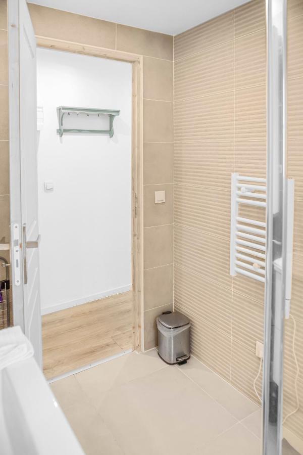 Ferienwohnung Le Chat Orange Aubagne Exterior foto